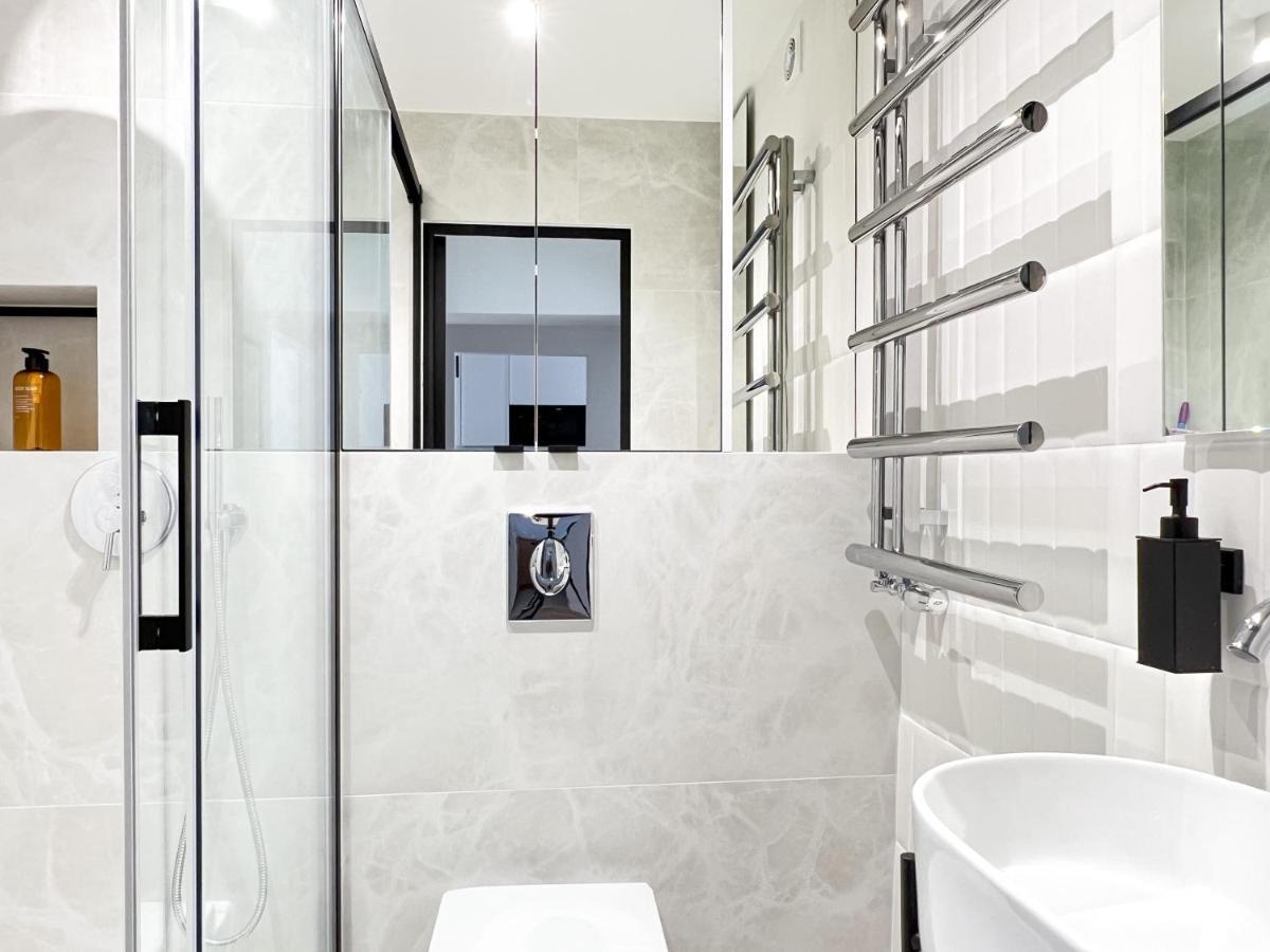 Gustowny Przy Metrze Apartment