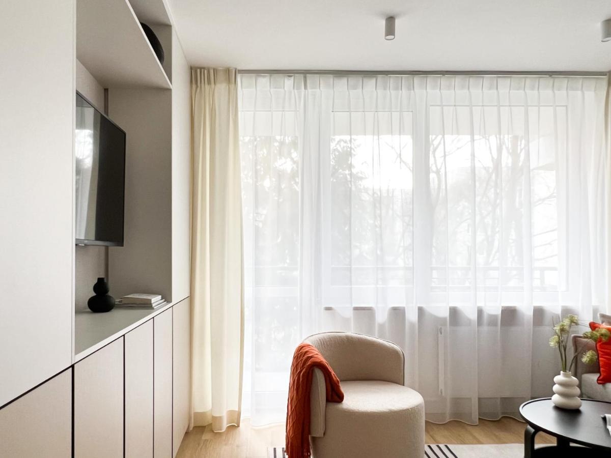 Apartment Gustowny Przy Metrze *