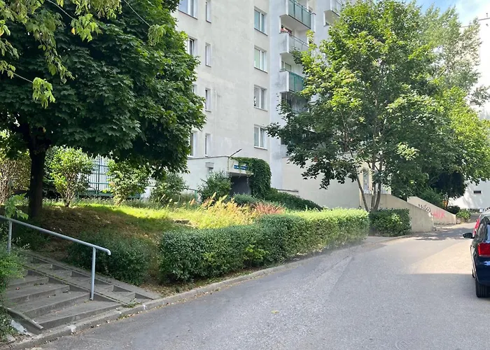 Gustowny Apartament Przy Metrze