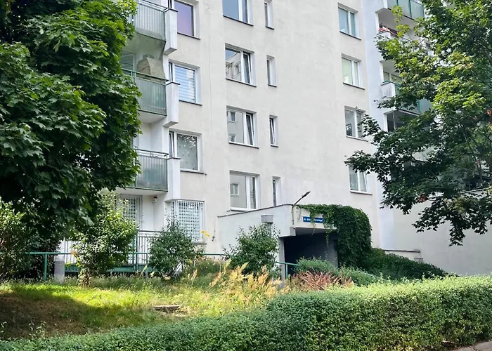 Gustowny Apartament Przy Metrze