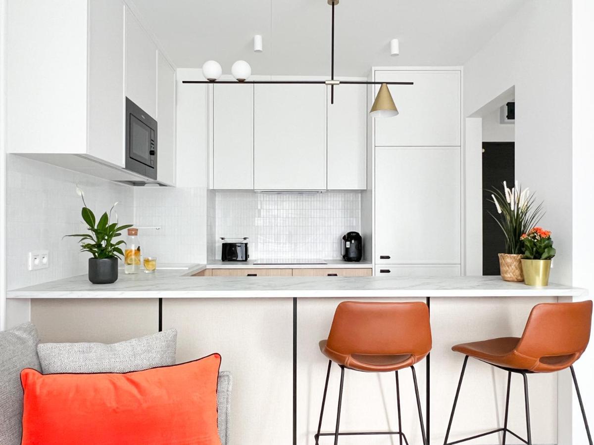 Apartament Gustowny Przy Metrze Warszawa