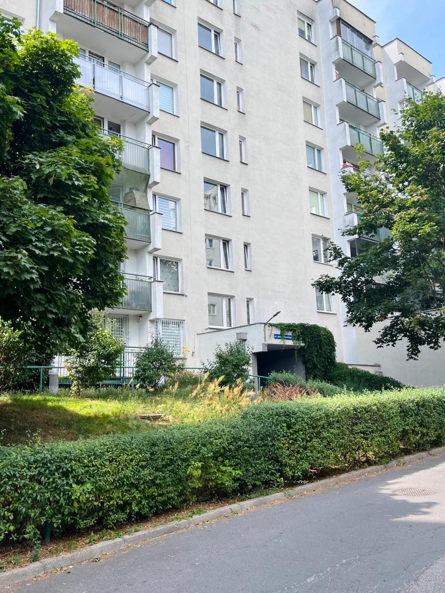 Gustowny Przy Metrze Apartament *